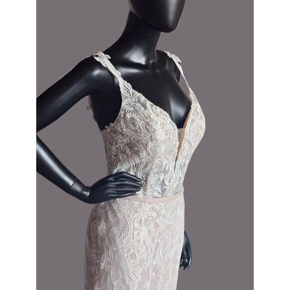 Ivory/Cappuccino Lace Applique Fit and Flare  Wedding  Gown - Mori Lee - Picture 3 of 16